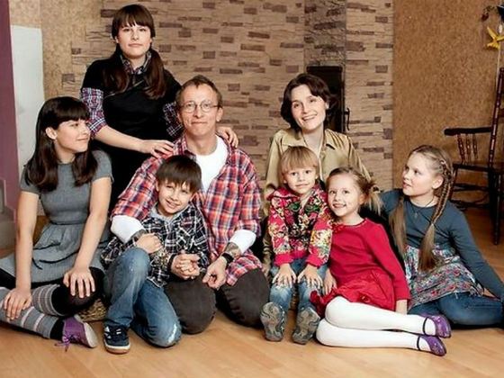 5 российских многодетных звездных отцов
