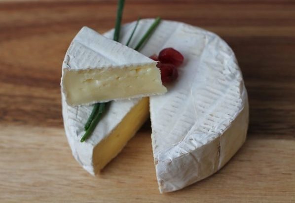 Какие сорта сыра считаются диетическими, обзор лучших вариантов для худеющих