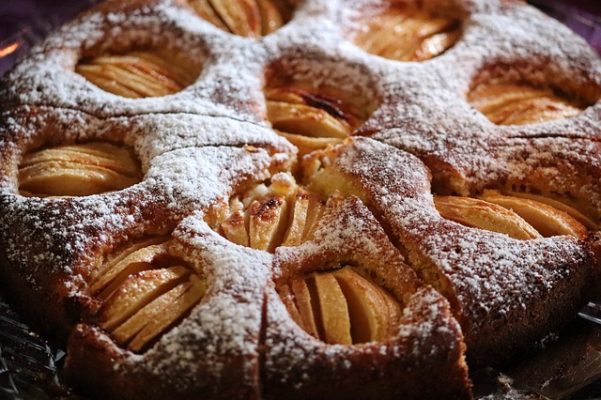 Вкусные диетические рецепты пирогов для худеющих в духовке и мультиварке