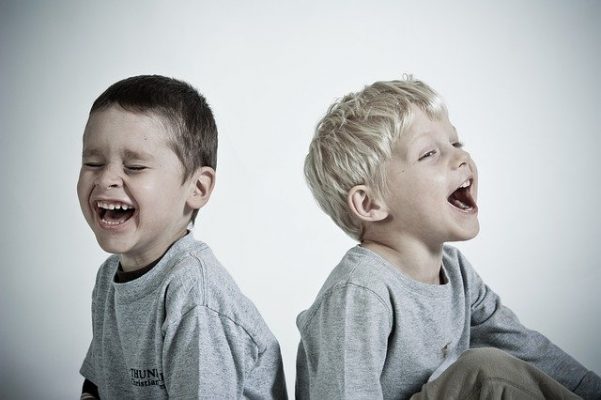 Как вести себя родителям, если у ребенка 3–4 лет постоянно случаются истерики, советы психолога