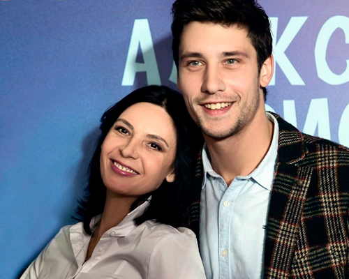 Как выглядят взрослые сыновья актеров Лидии Вележевой и Алексея Гуськова?